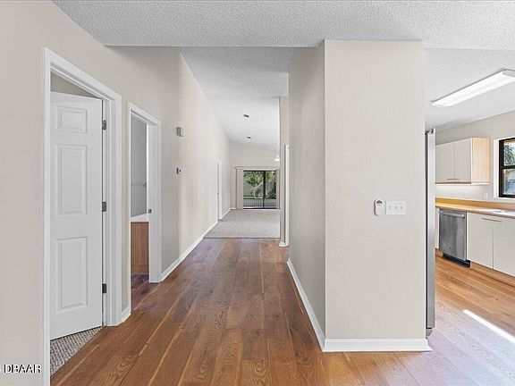 5th image of 905 Countryside West Blvd