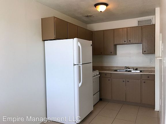 4th image of 2735 N York Pl #41