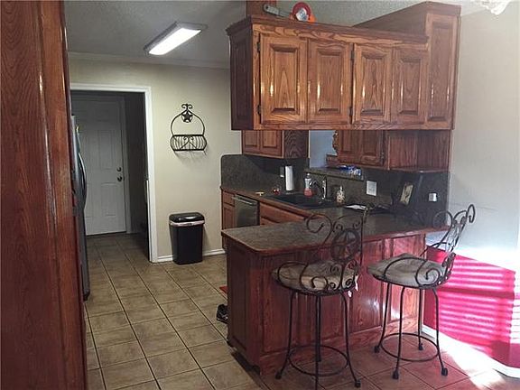 5th image of 2620 Sylvanglen St