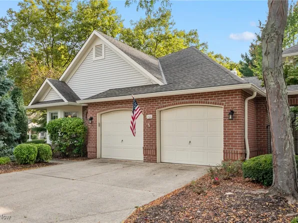 401 Bounty Way APT 166, Avon Lake, OH 44012