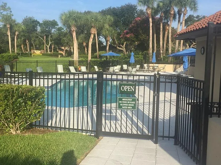 Swimming Pool -- no Country Club Membership needed