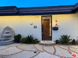 4532 Park Monaco Unit B, Calabasas, CA 91302