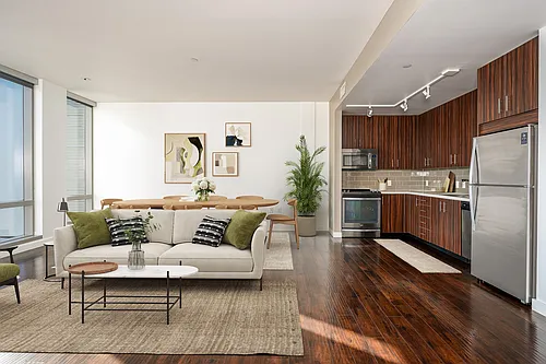 Park Avenue West Photo 1