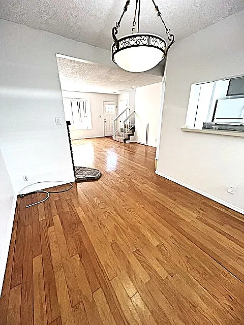 2 bed, 1260 sqft, $2,995 — Photo 3