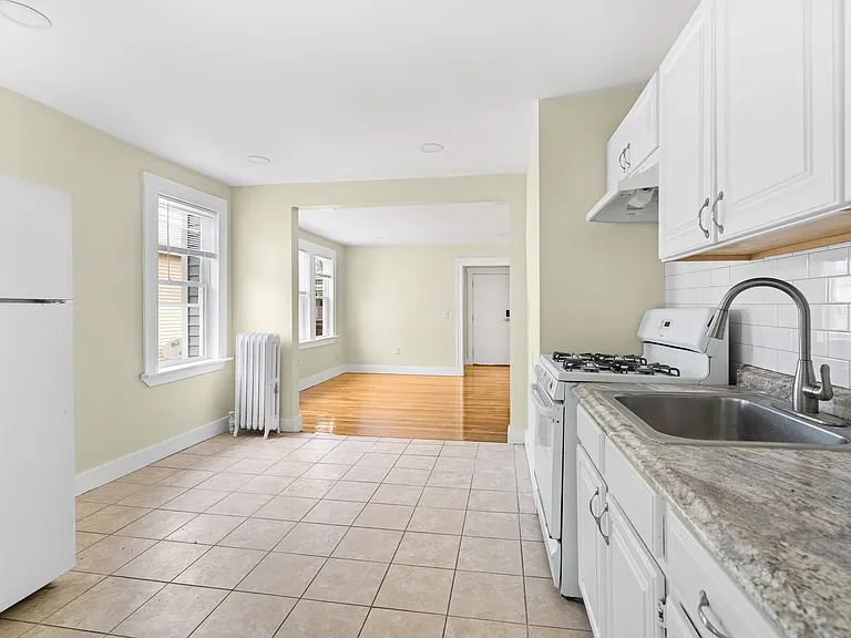 43 Wentworth St #1 — Photo 15
