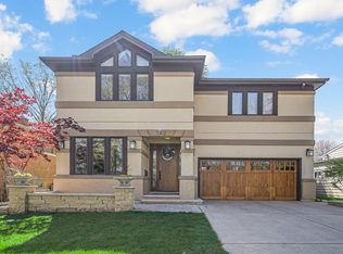 142 N Caroline Ave, Elmhurst, IL