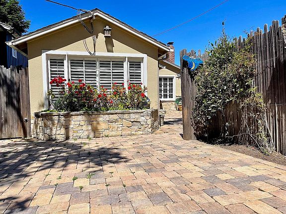 3rd image of 24834 Guadalupe St