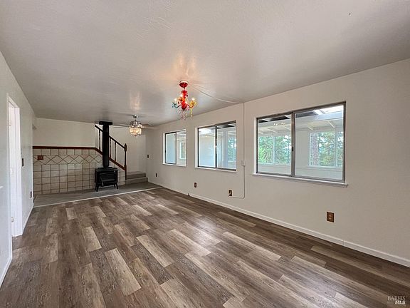 4th image of 3711 Ridgewood Road