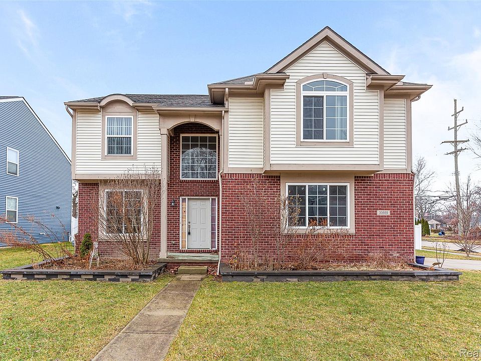 1st image of 33555 Birchlawn