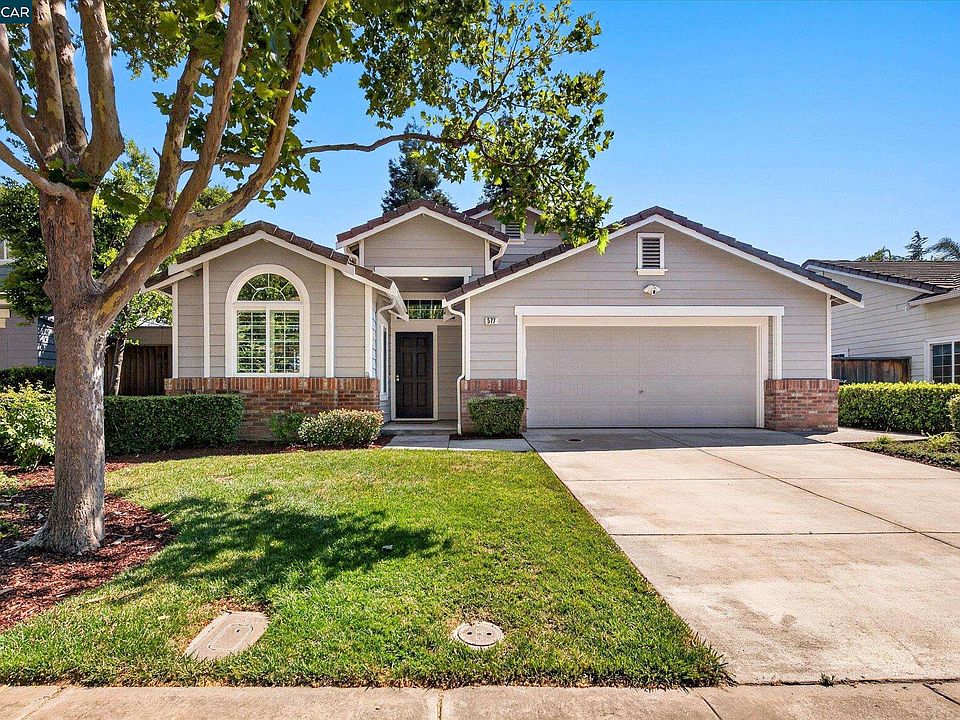 1st image of 577 Saddleback Cir