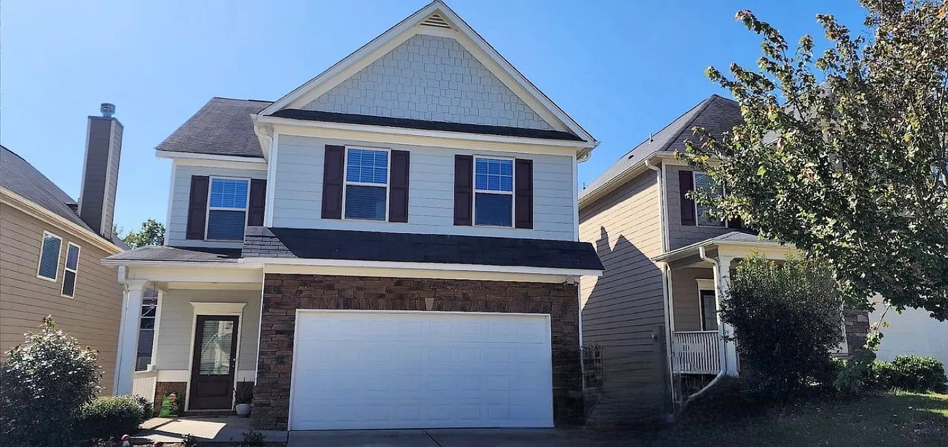 4 bed, 2220 sqft, $2,350 — Photo 1
