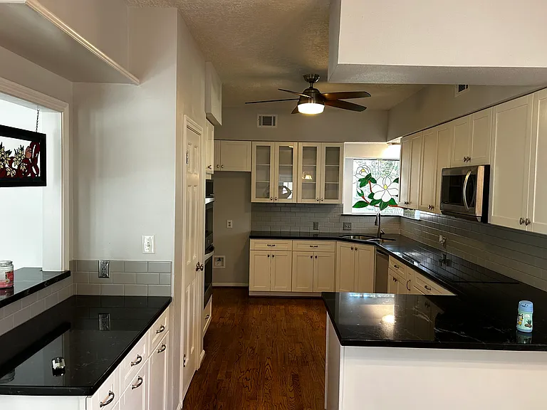20723 Trellis Ln — Photo 16
