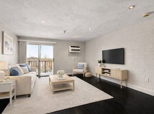 115 W Squantum St APT 811, Quincy, MA 02171