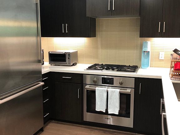 2nd image of 2655 Bush St APT 128