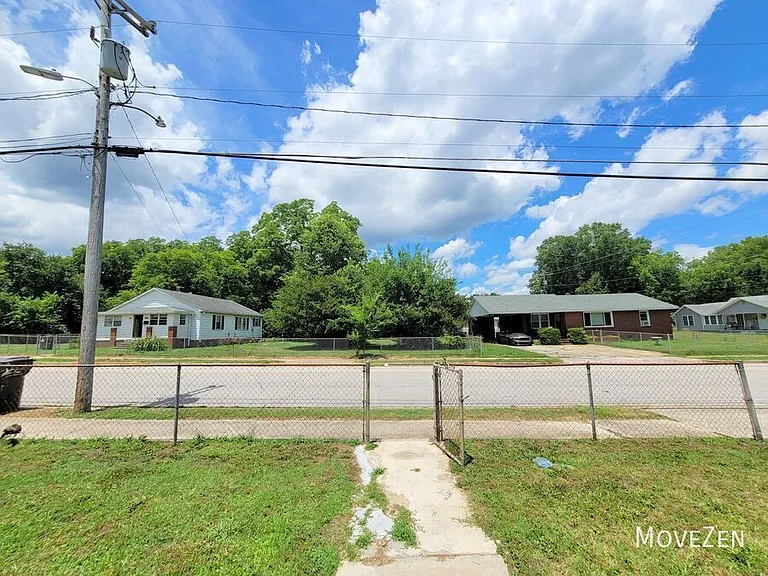 226 Cummings St — Photo 12