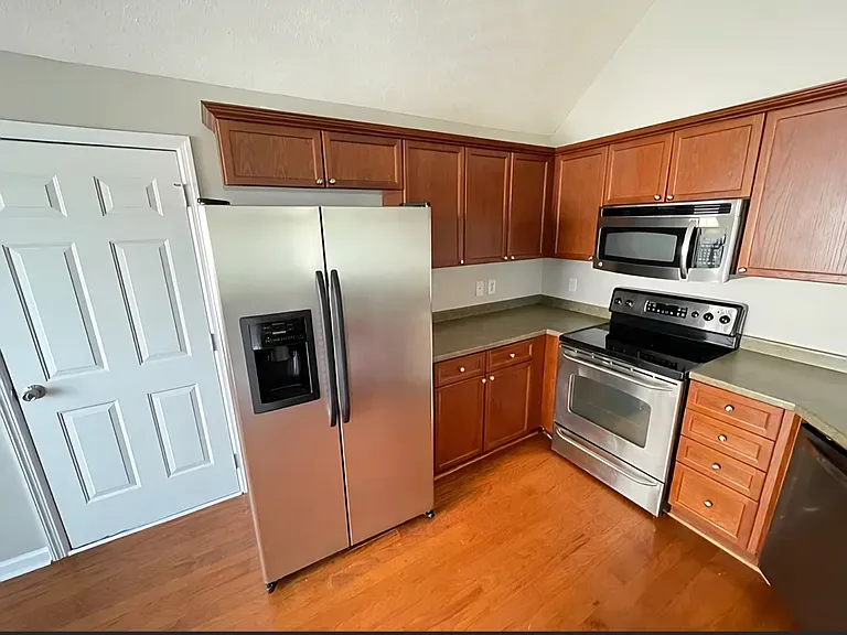 1408 Goodnight Ct — Photo 6