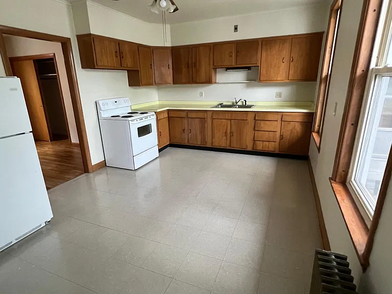 80 Wood St #2 — Photo 6