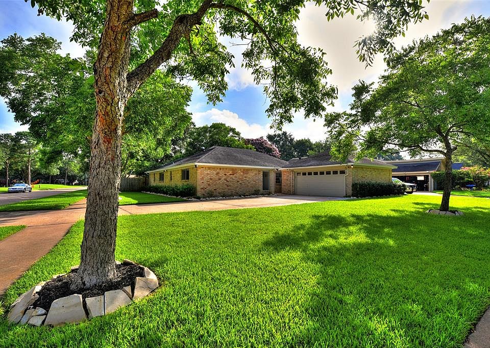 1st image of 22534 Smokey Hill Dr