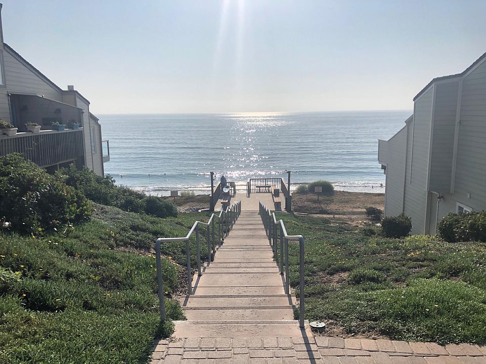 Community private beach access