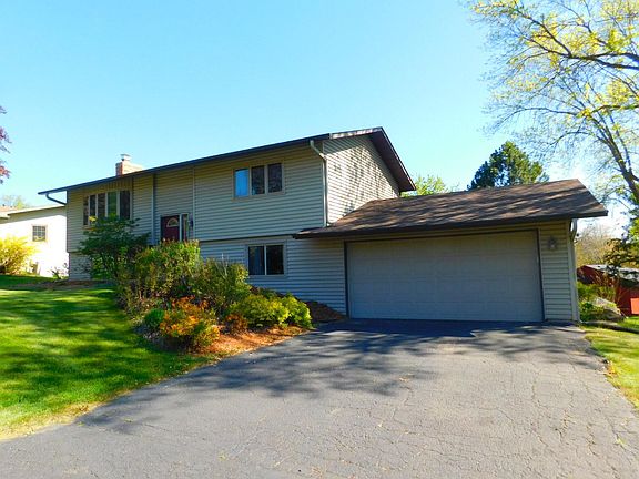 2nd image of 931 Dawn Ave
