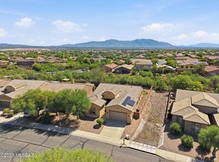 8604 N Moonfire Dr, Tucson, AZ 85743