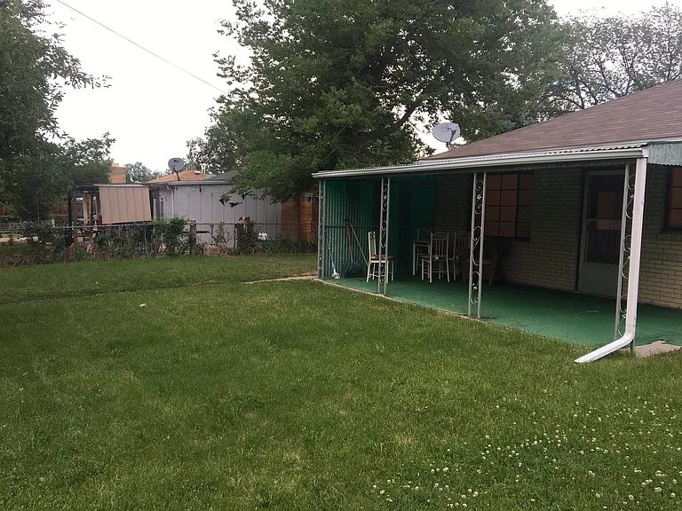 1039 Revere St — Photo 6