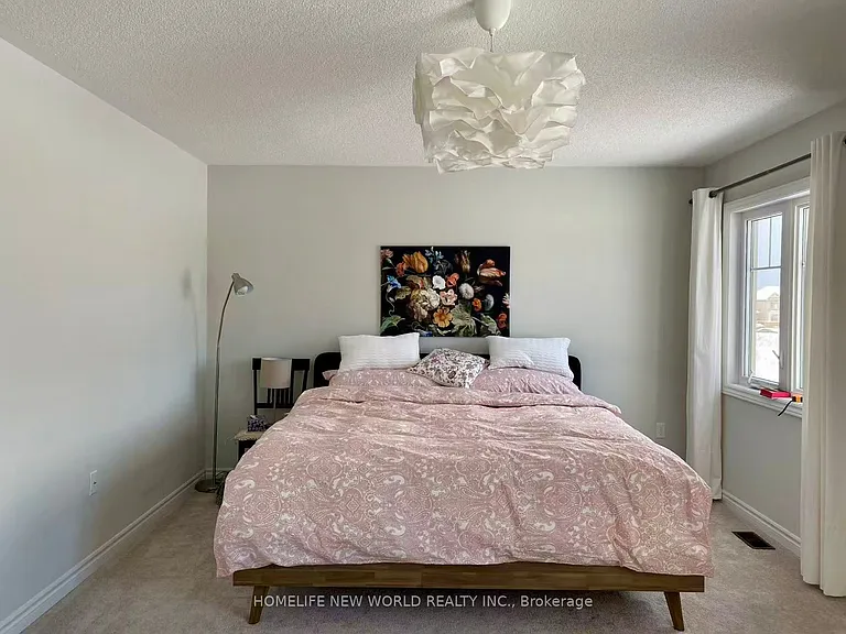 115 Kirby Ave — Photo 6
