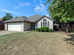 104 Troxell Blvd, Rhome, TX 76078