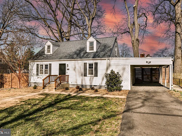 7308 Poplar Ct — Photo 1