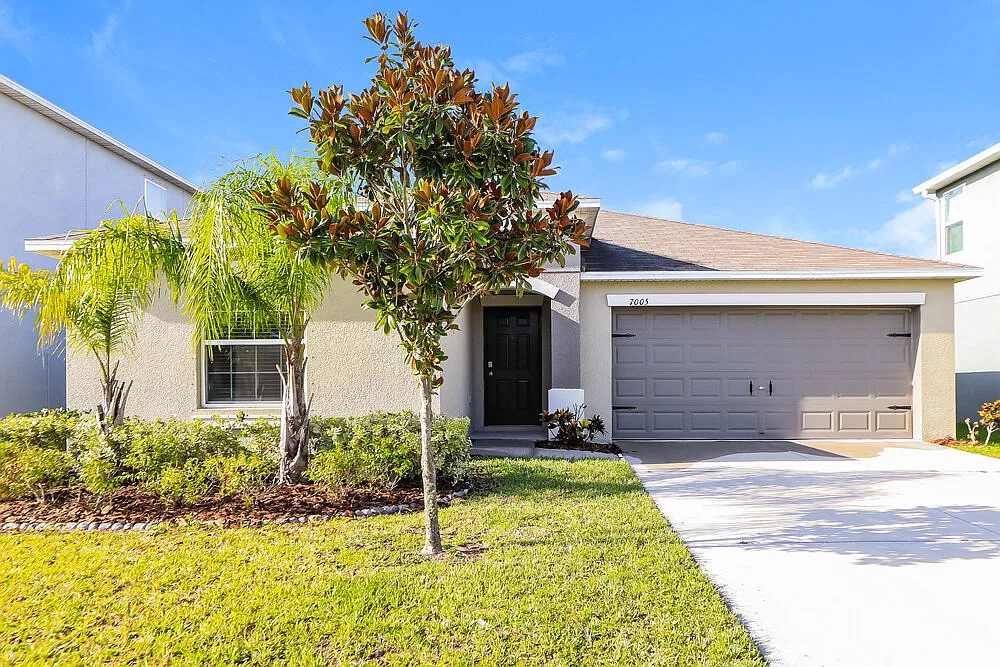 4 bed, 2.0 bath, 1935 sqft, $3,890 — Photo 1