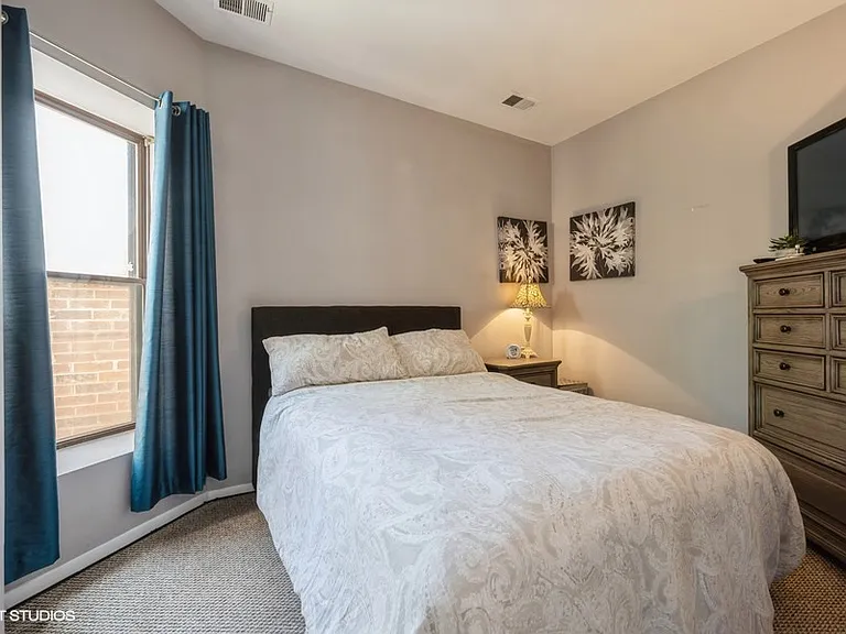 845 W Leland Ave #2 — Photo 9