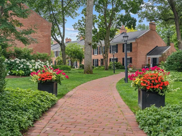 813 Westerfield Dr, Wilmette, IL 60091