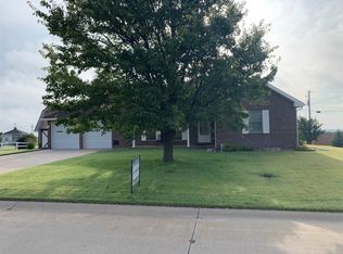 805 Sun Ave, Norton, KS 67654