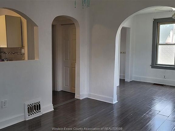 5th image of 1249 Elsmere Ave