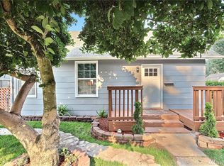 110 9th St NE, Puyallup, WA 98372