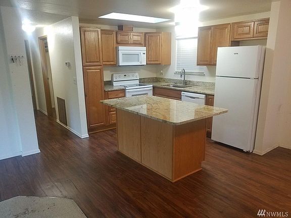 4th image of 12428 118th Avenue Ct E
