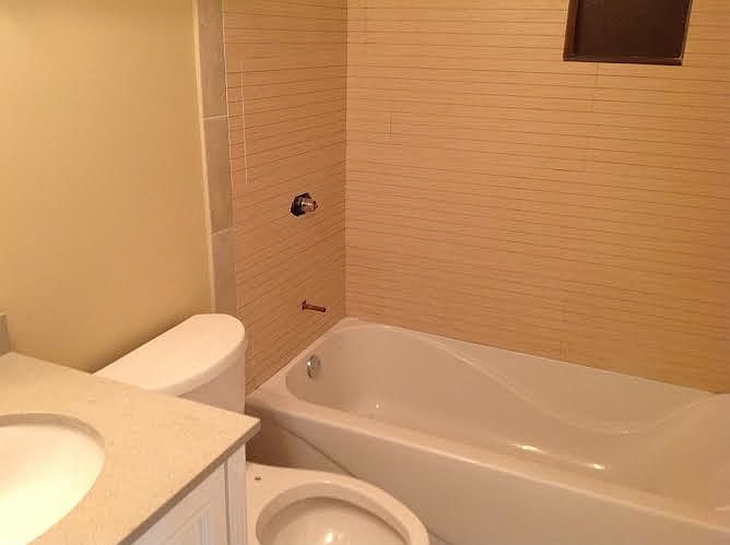 2nd image of 2724 W Lunt Ave APT 4