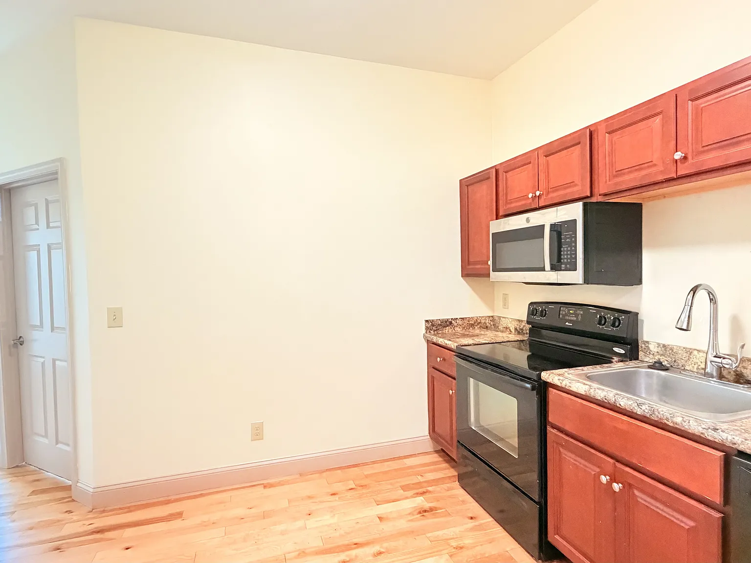 1 bed, $1,800 — Photo 3