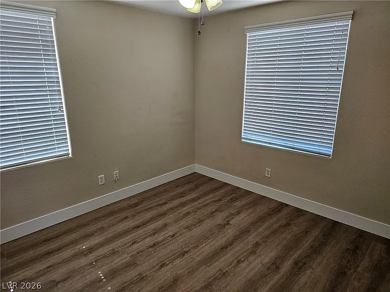 1018 Garnet Ridge Ct — Photo 17