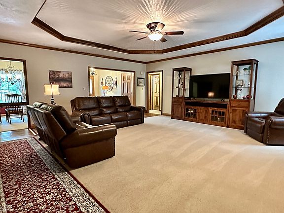 2nd image of 2365 Sunderland Dr
