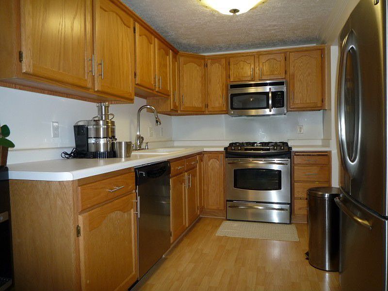 1st image of 886 E Maple Crest Ct APT 21