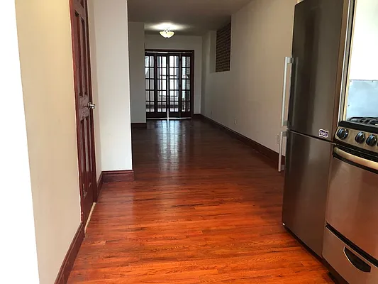 Rented by REAL New York | media 11