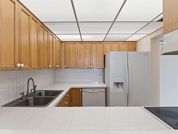 5th image of 10425 SW 112th Ave APT 302