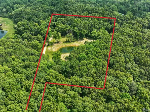 777 S Brandt Rd, Ortonville, MI 48462