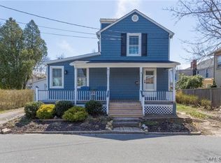 51 14th Ave, Sea Cliff, NY 11579