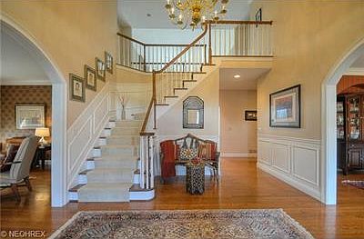 3rd image of 614 Clinton Ln