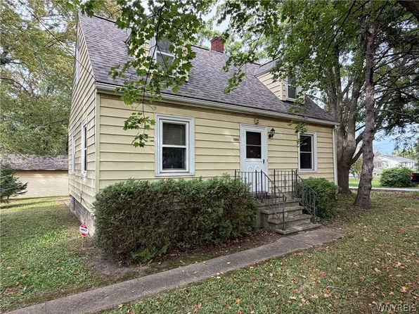 1555 Ridge Rd, Lewiston, NY 14092