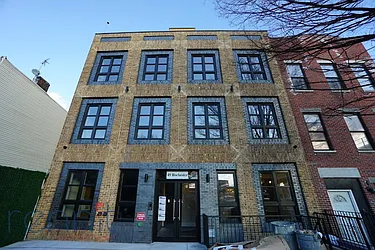 Rented by Rennit Inc.