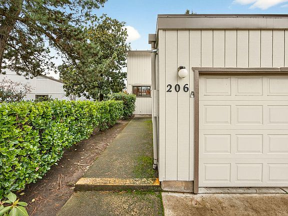 2nd image of 206 Mount Echo Dr