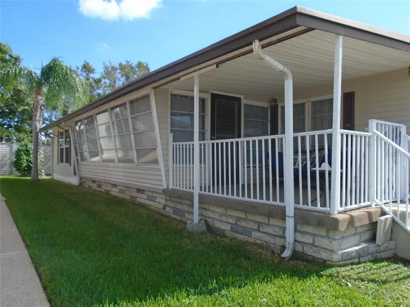 34029 Azalea Dr N, Pinellas Park, FL 33781